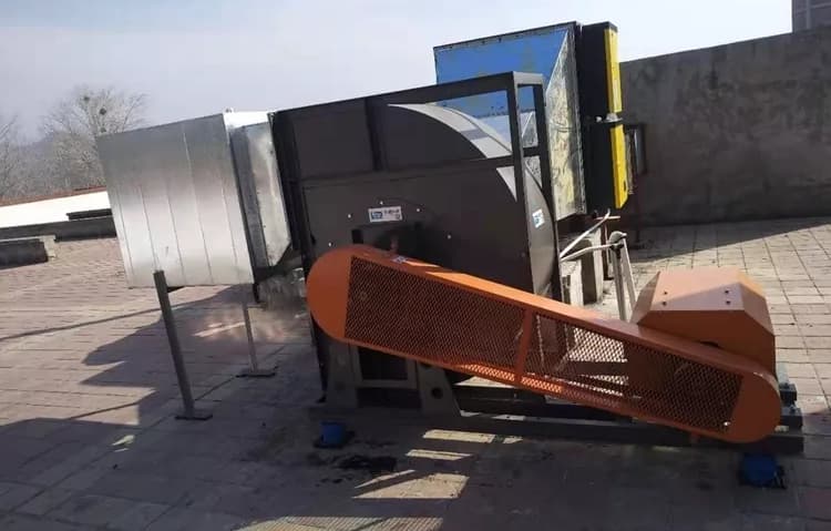 油煙凈化專用風(fēng)機(jī) 改造后3 油煙凈化專用風(fēng)機(jī) 改造后3